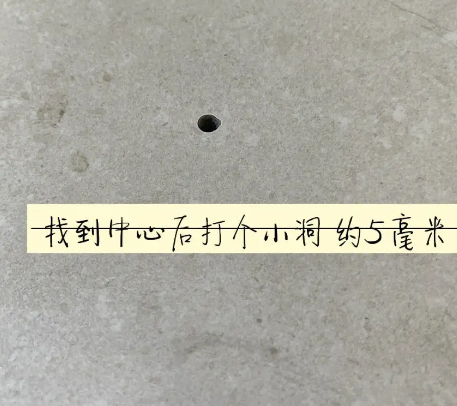 洛浦瓷砖空鼓维修公司专业解答在瓷砖铺贴过程中，如果砂料搅拌不均匀，将会带来以下问题